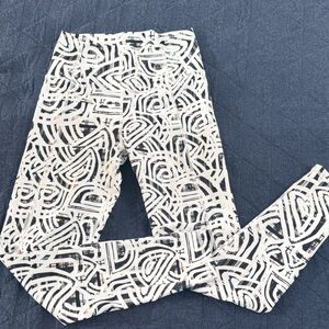 Black and White Patterned Leggings